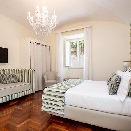 Relais Villa Savarese Сант'Агнело Екстериор снимка
