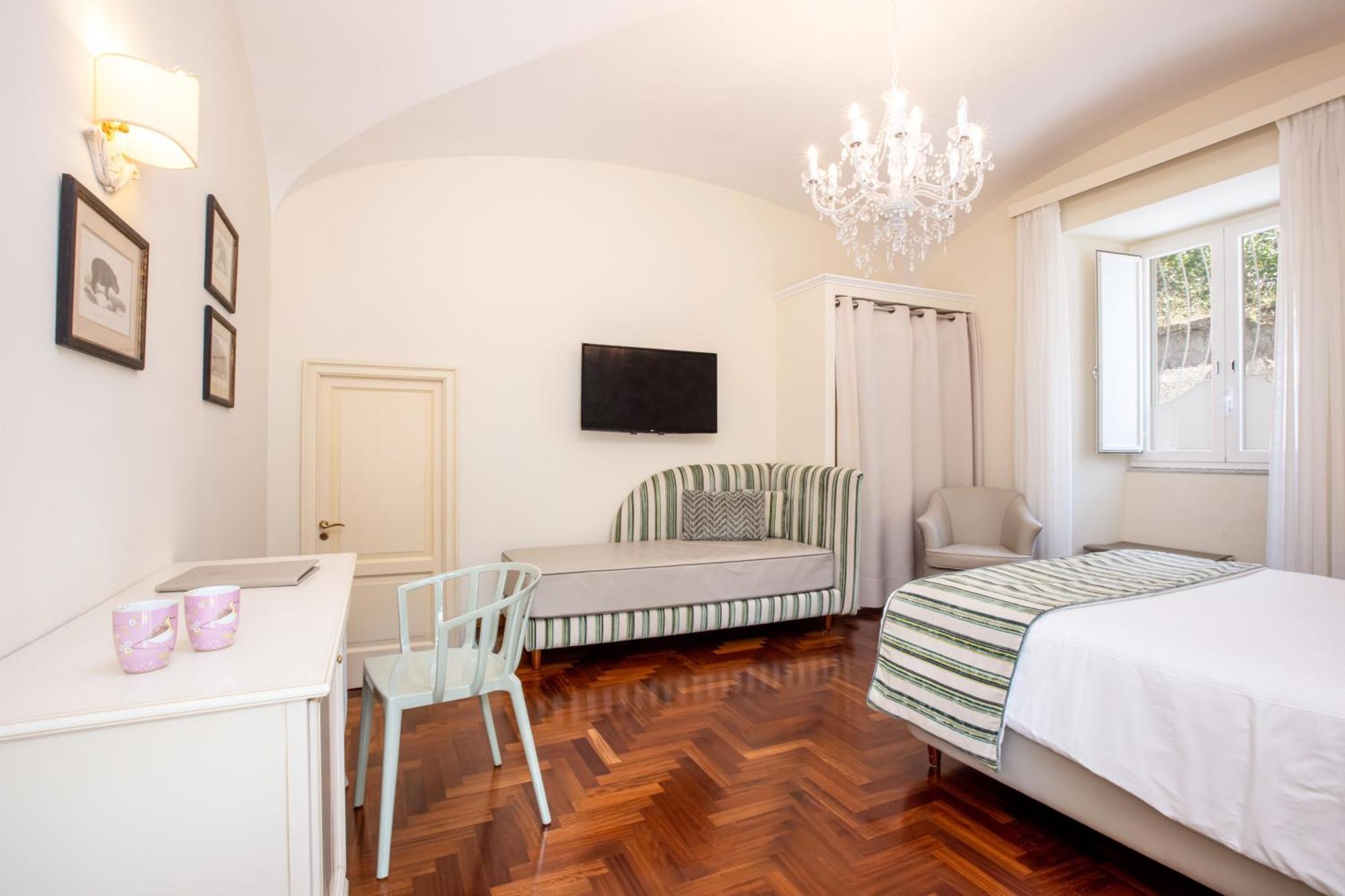 Relais Villa Savarese Сант'Агнело Екстериор снимка
