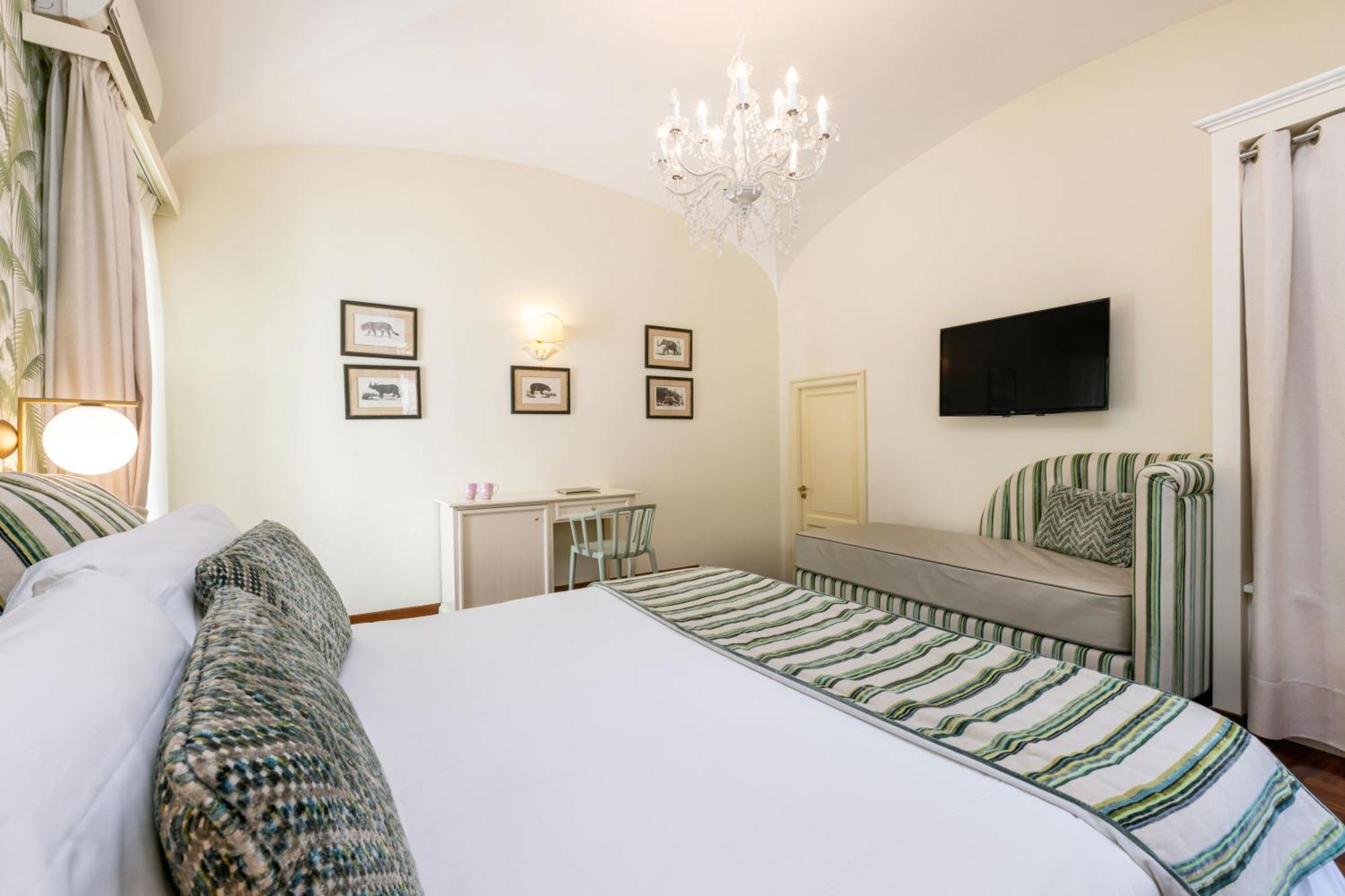 Relais Villa Savarese Сант'Агнело Екстериор снимка