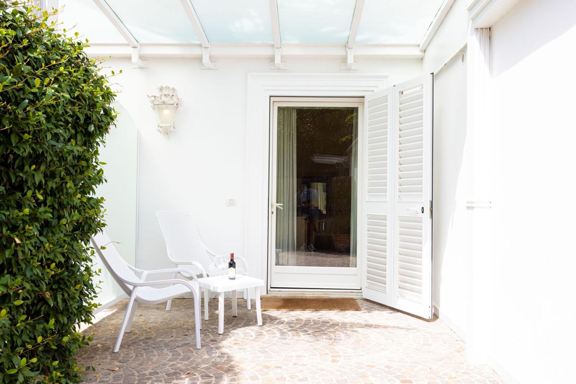 Relais Villa Savarese Сант'Агнело Екстериор снимка