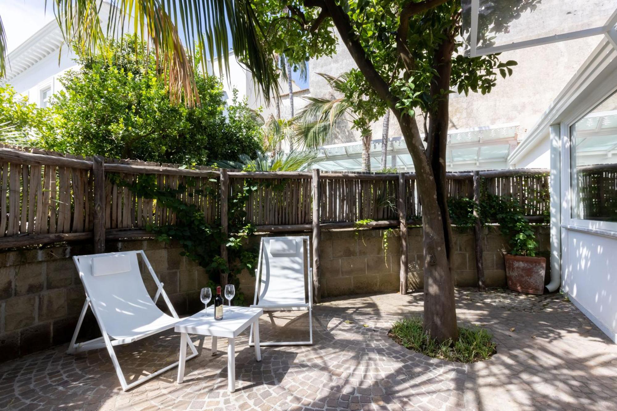 Relais Villa Savarese Сант'Агнело Екстериор снимка