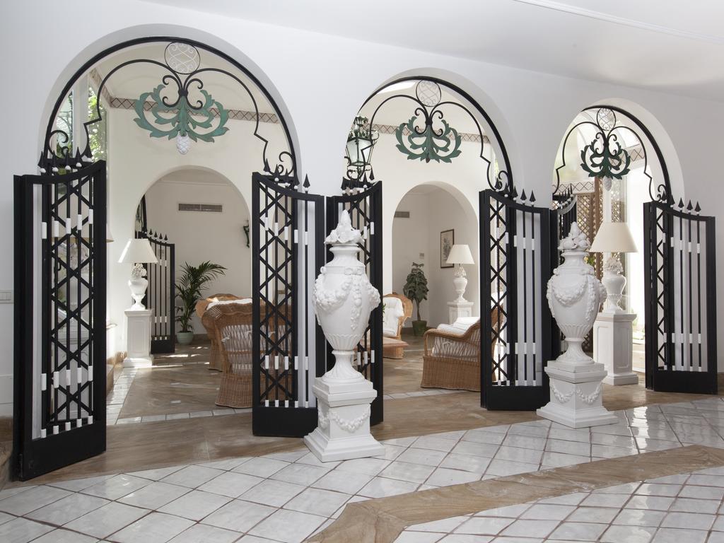 Relais Villa Savarese Сант'Агнело Екстериор снимка