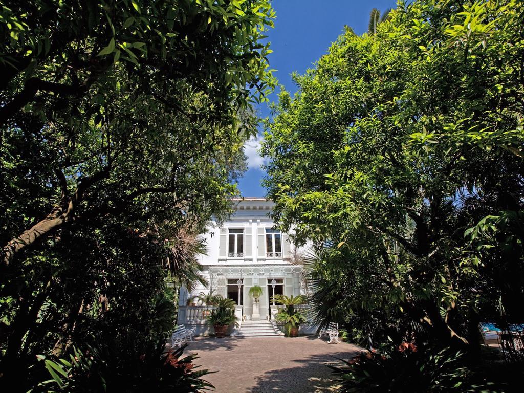 Relais Villa Savarese Сант'Агнело Екстериор снимка