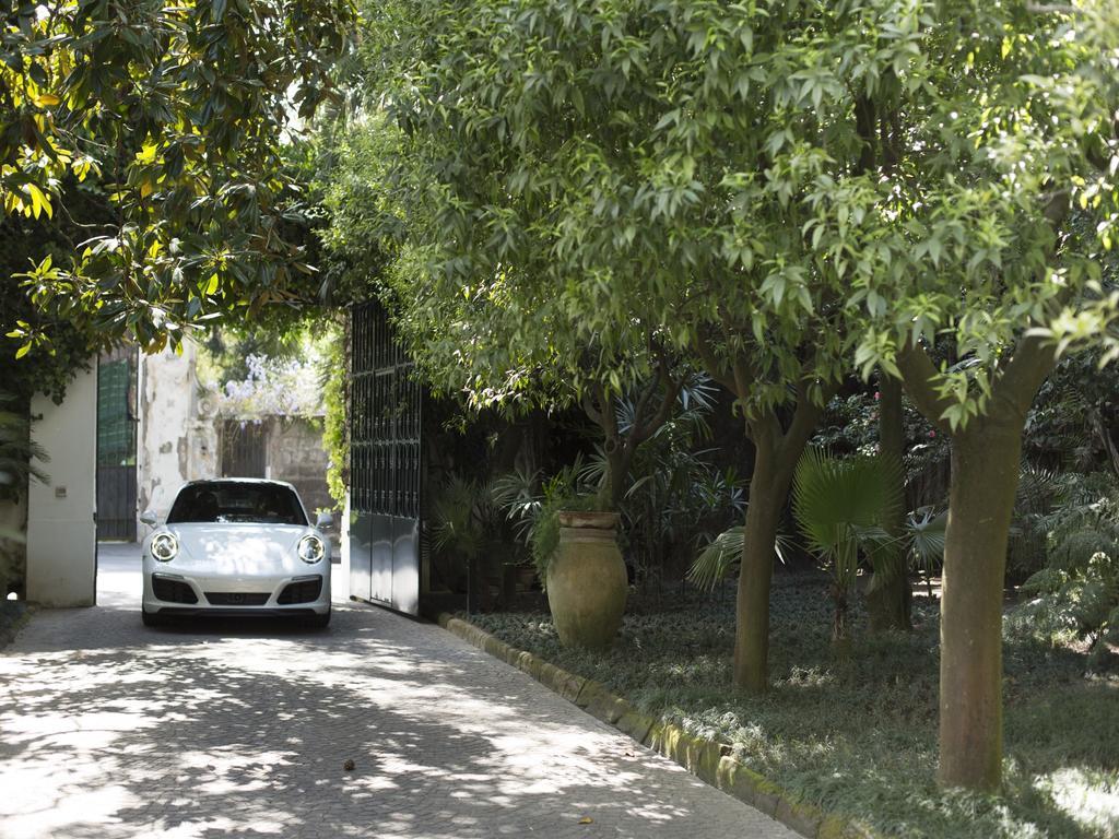Relais Villa Savarese Сант'Агнело Екстериор снимка