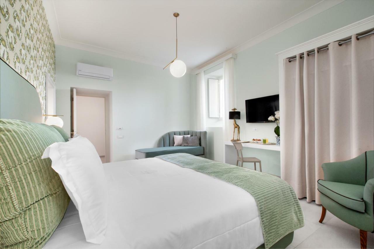Relais Villa Savarese Сант'Агнело Екстериор снимка