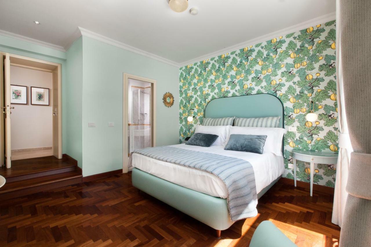 Relais Villa Savarese Сант'Агнело Екстериор снимка